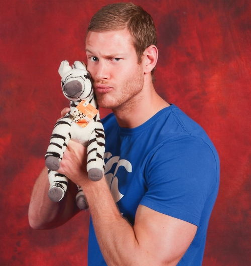 tom hopper height,Height: The Physical Aspect