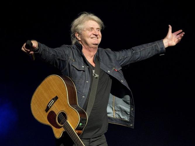 tom cochrane,Tom Cochrane: A Multidimensional Journey