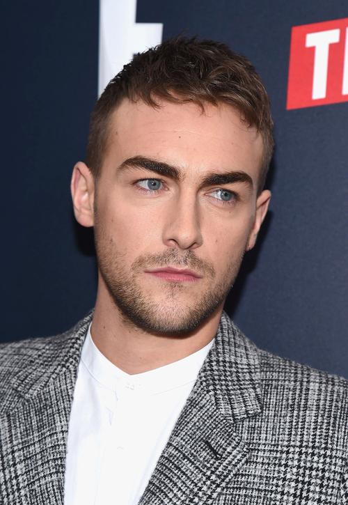 tom austen,Early Life and Background