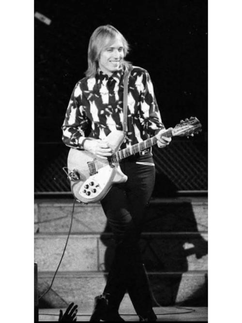 tom petty roll another joint,Tom Petty Roll Another Joint: A Deep Dive into the Iconic Song