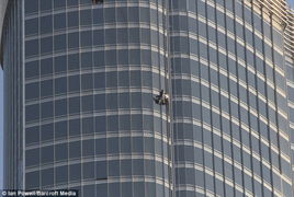 tom cruise burj khalifa,The Man Behind the Camera