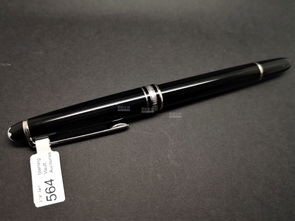 montblanc pen black lacquer and gold-toned metal with stone,Design and Aesthetics